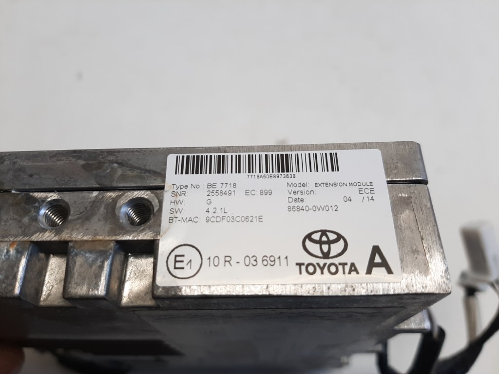 Toyota Yaris (XP130) navigáció vezérlõ 868400W012 4. kép