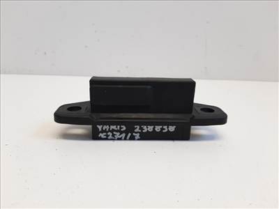 Toyota Yaris (XP130) csomagtérajtó kilincs