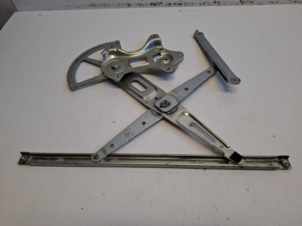 Toyota Yaris 5 ajtós bal elsõ Ablakemelõ szerkezet elektromos 2. kép