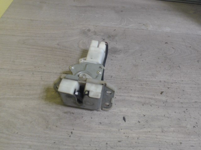 SUZUKI SWIFT 05-10 Csomagtér ajtó zárszerkezet 1. kép