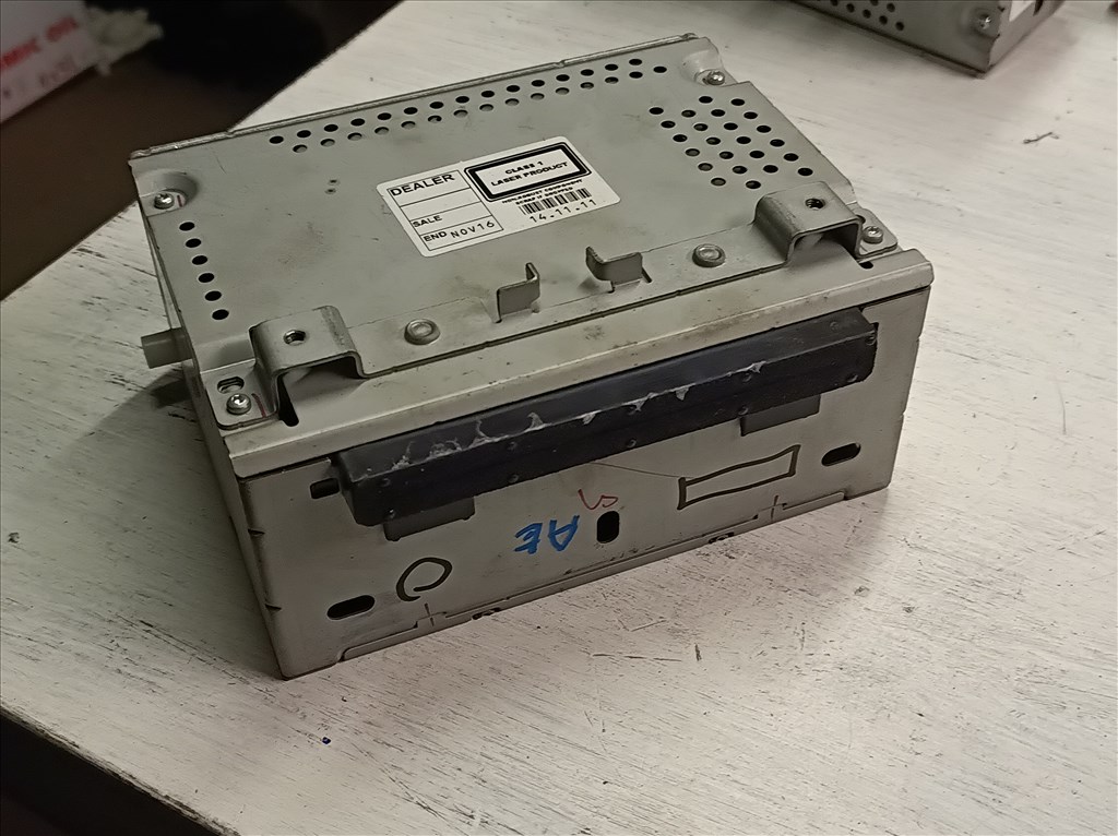 AA6T-18C815-AE Ford Fiesta Mk7 gyári CD rádió egys 2. kép