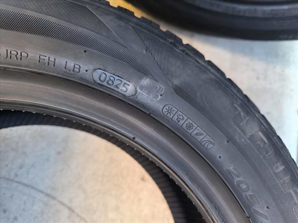 205/55R16 ÚJ Laufenn négyévszakos gumi garnitúra 205/55 r16 4. kép