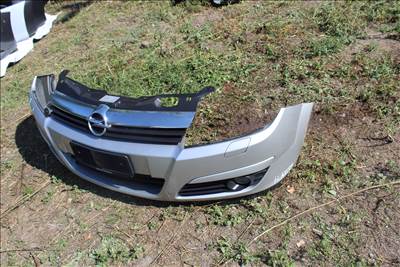 Opel Astra H első lökhárító (9.)