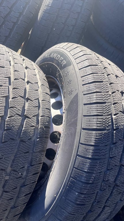  Mercedes Sprinter VW Crafter 6x130 16" lemezfelni rajta 265/55 16C újszerű Grenlander téli gumi  4. kép