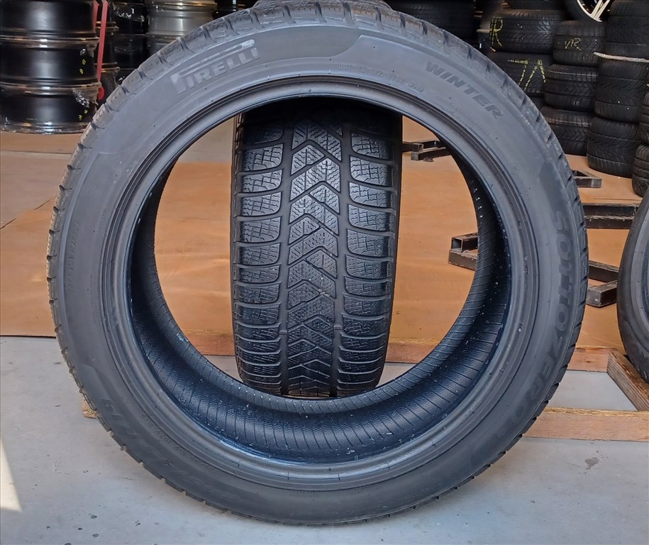 Pirelli Sottozero3 Winter MO 245/45 R19 téli gumik 2db.6,5-7mm 4. kép