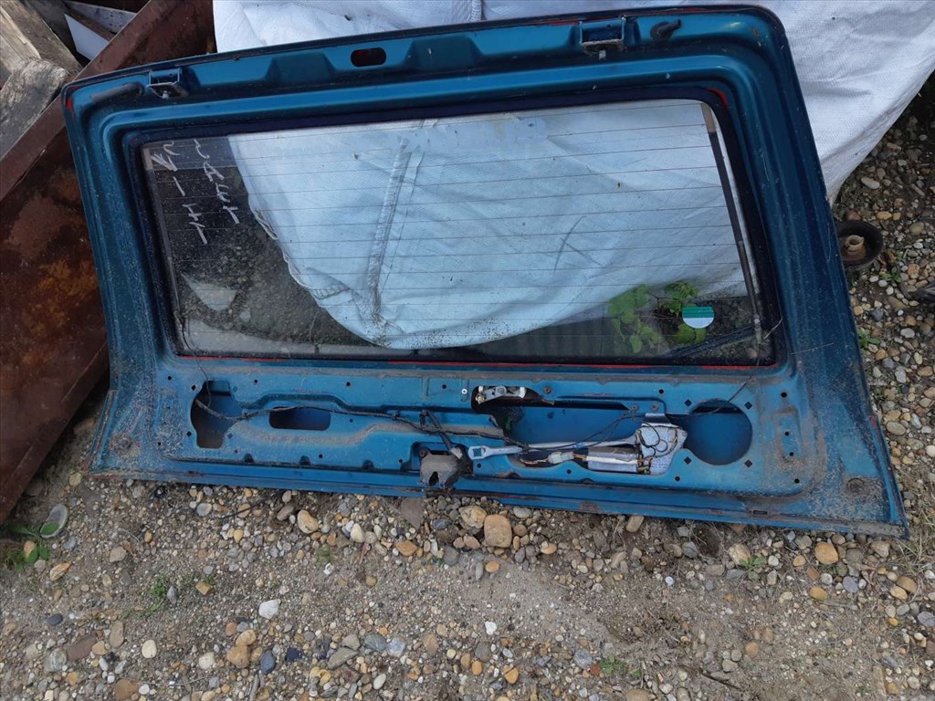 Suzuki Swift II 96-03 Csomagtér Ajtó 3. kép