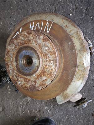 Lada Niva Jobb Első Csonkállvány Kerékaggyal