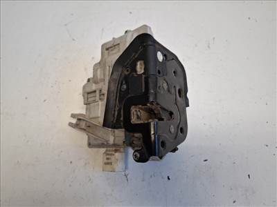 Audi A3 (8P) jobb első ajtózár