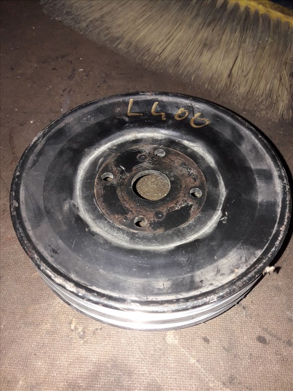 Mitsubishi L400 Vízpumpa Szíjtárcsa 3. kép