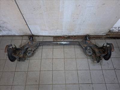 Mazda CX-3 hátsó híd tárcsafékes