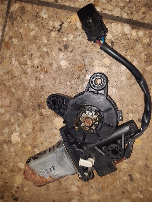 Hyundai Santa Fe Bal Hátsó Ablakemelõ Motor 98810-26200 1. kép