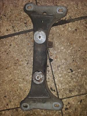 BMW E90 Váltó Kereszttartó 22 31 6 778 058