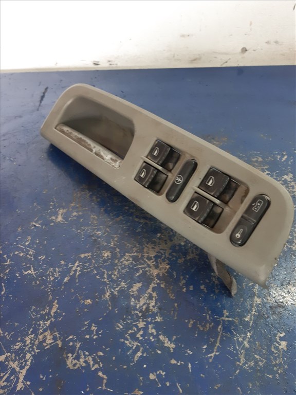 Skoda Octavia Bal Elsõ Ablakemelõ Kapcsoló 1J4 959 857 A 1. kép