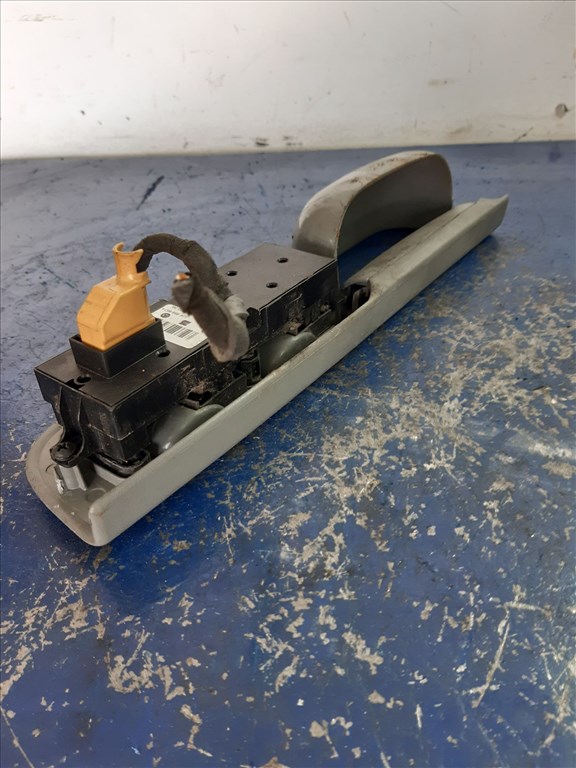 Skoda Octavia Bal Elsõ Ablakemelõ Kapcsoló 1J4 959 857 A 2. kép