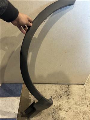 Ford Kuga Mk1 Sárvédő műanyag betét jobb első