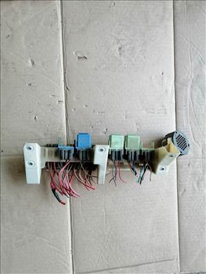 BMW X5 3.0i Biztosítéktábla  61138383720