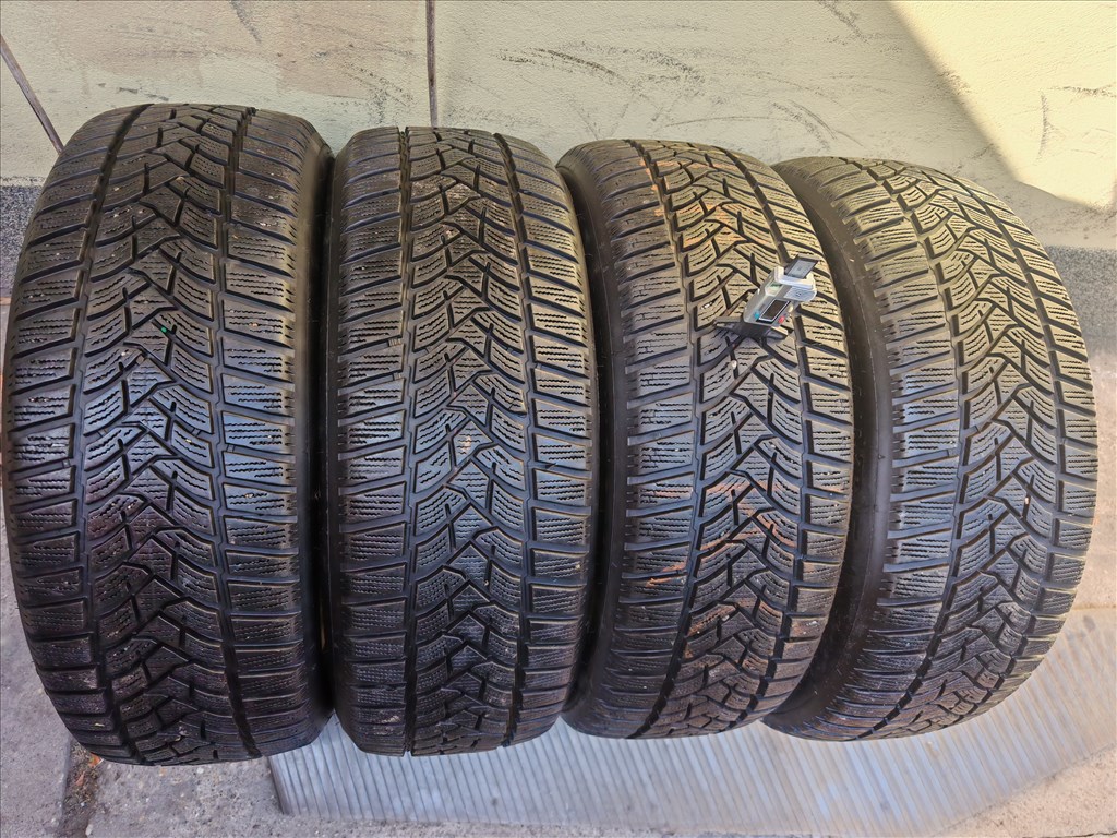  205/5517" újszerű Dunlop téli gumi gumi 2. kép
