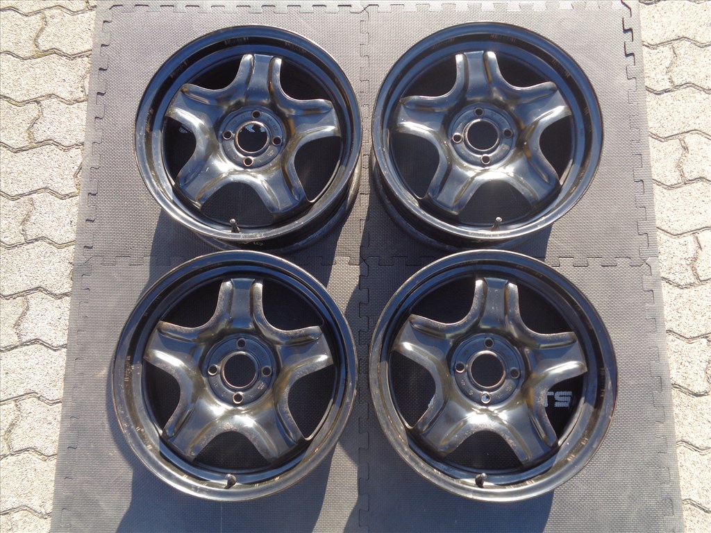 Dacia gyári struktur felni 16-os, 4×100-as osztó szép állapotban eladó.  4. kép