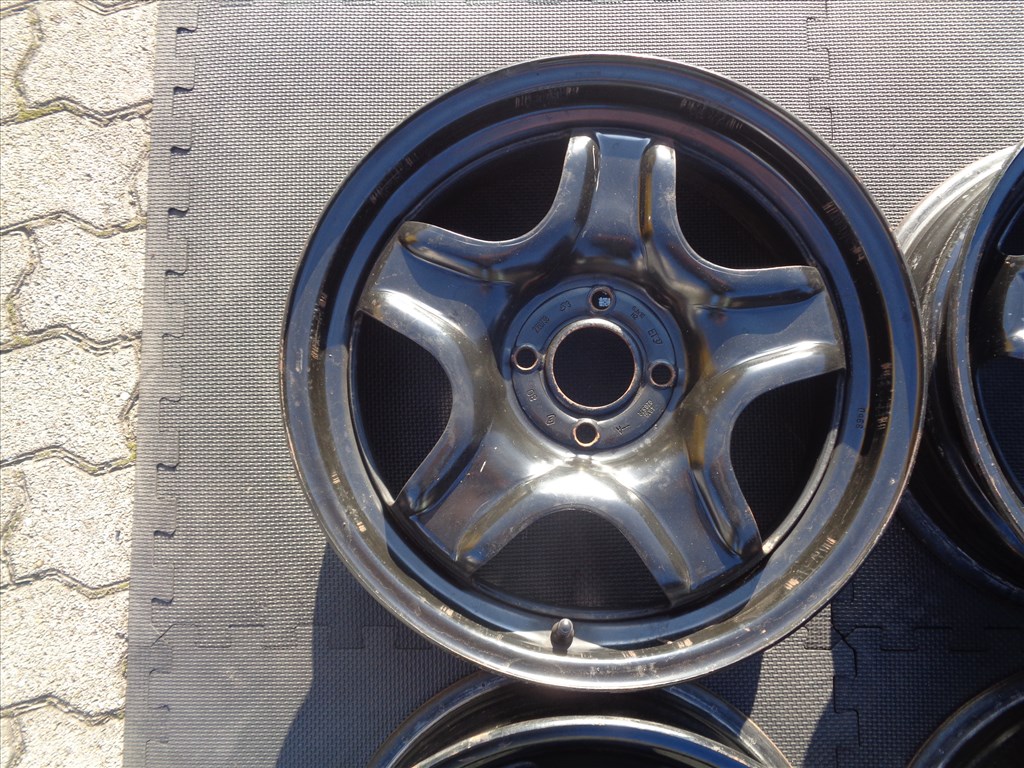 Dacia gyári struktur felni 16-os, 4×100-as osztó szép állapotban eladó.  5. kép