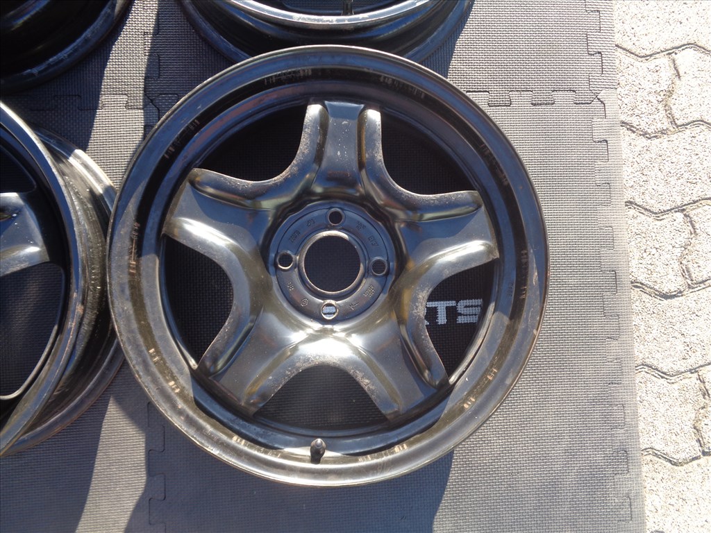 Dacia gyári struktur felni 16-os, 4×100-as osztó szép állapotban eladó.  6. kép