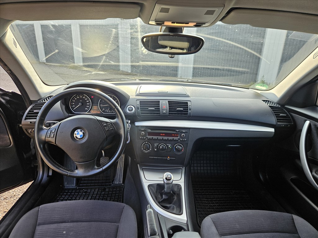 Eladó BMW 116i (1597 cm³, 122 PS) (E81, E82, E87, E88) 12. kép