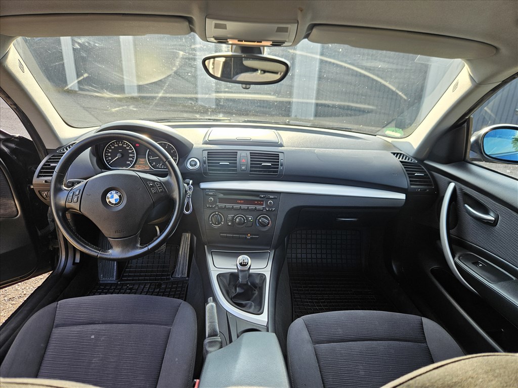 Eladó BMW 116i (1597 cm³, 122 PS) (E81, E82, E87, E88) 13. kép