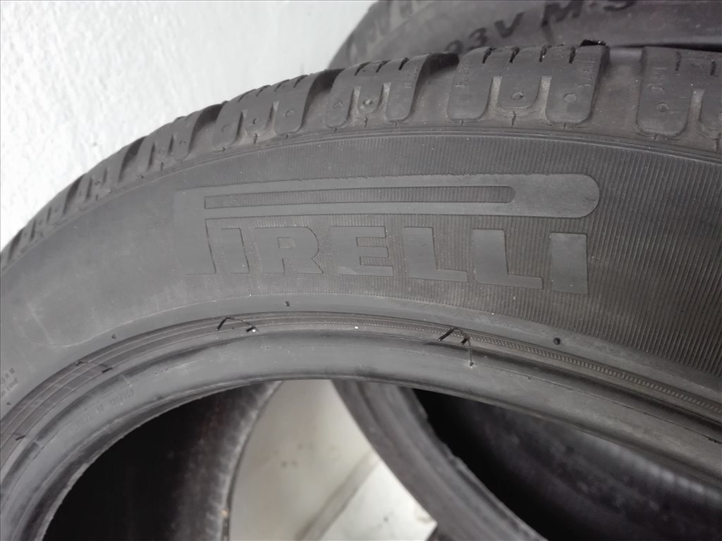 215/45R18 Pirelli téli gumi garnitúra 215/45 r18 4. kép