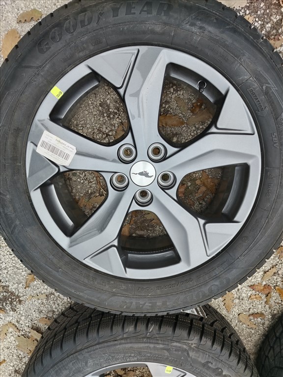 Ford Mustang Mach-E -18" (gyári felni) alufelni , 225/60r18 új Goodyear téli gumi  2. kép