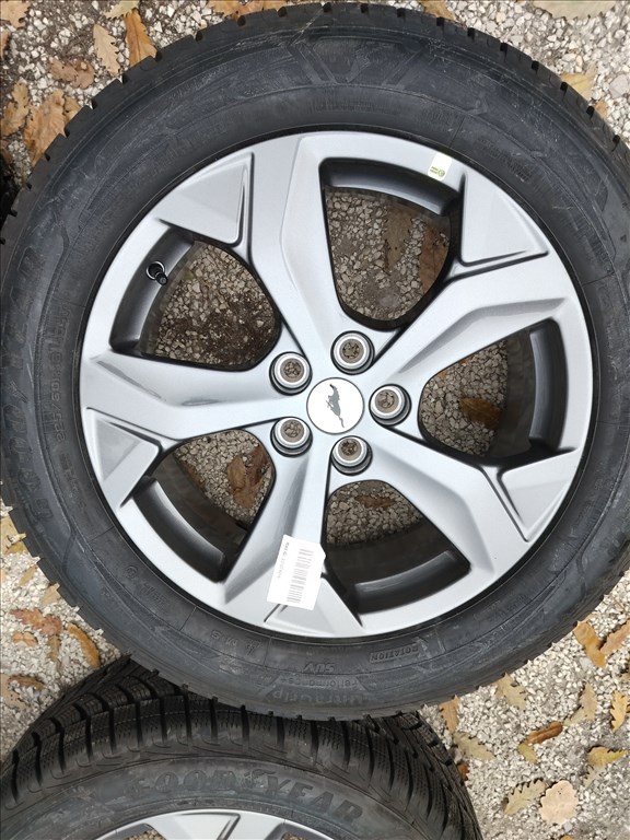 Ford Mustang Mach-E -18" (gyári felni) alufelni , 225/60r18 új Goodyear téli gumi  3. kép