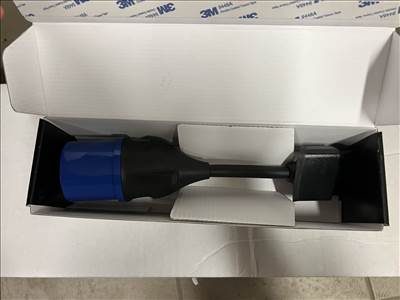 Tesla UMC2 töltőhöz való kék adapter 32A Blauer Adapter - 32A 23 eFt e