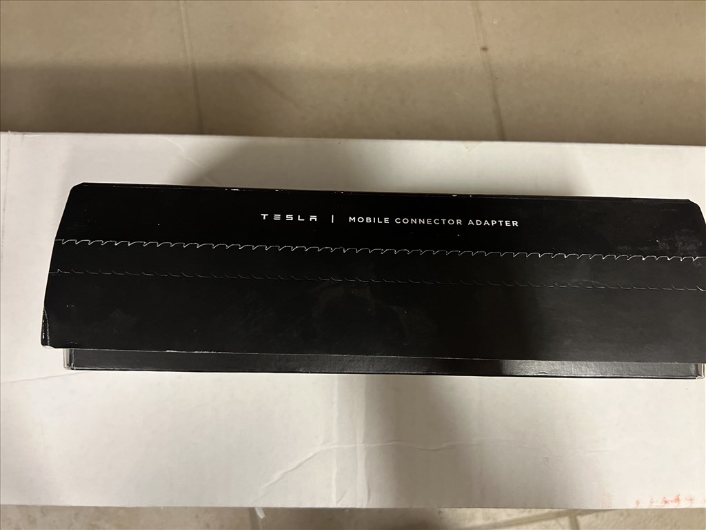 Tesla UMC2 töltőhöz való kék adapter 32A Blauer Adapter - 32A 23 eFt e 3. kép