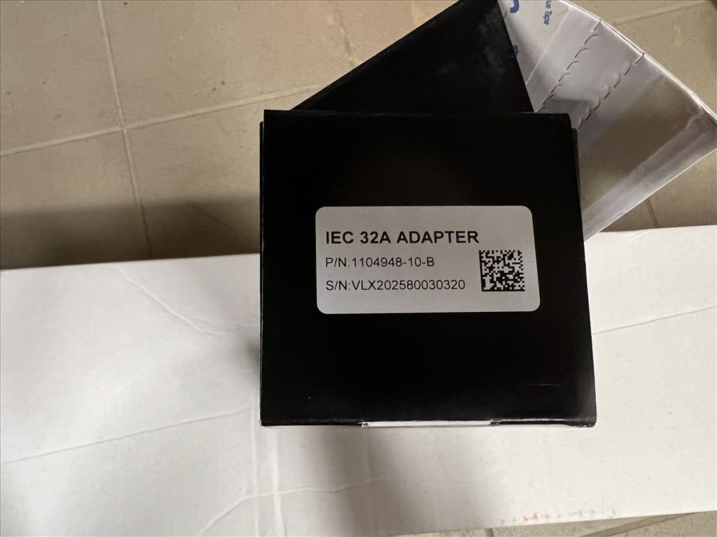 Tesla UMC2 töltőhöz való kék adapter 32A Blauer Adapter - 32A 23 eFt e 4. kép