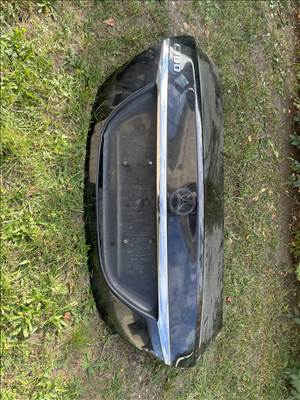 Mercedes C-osztály W205 csomagtér ajtó 