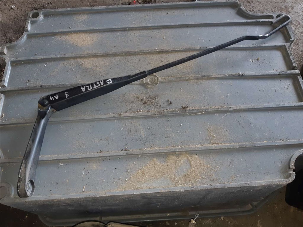 Opel Astra G Jobb Elsõ Ablaktörlõ Kar 90 559 601 1. kép