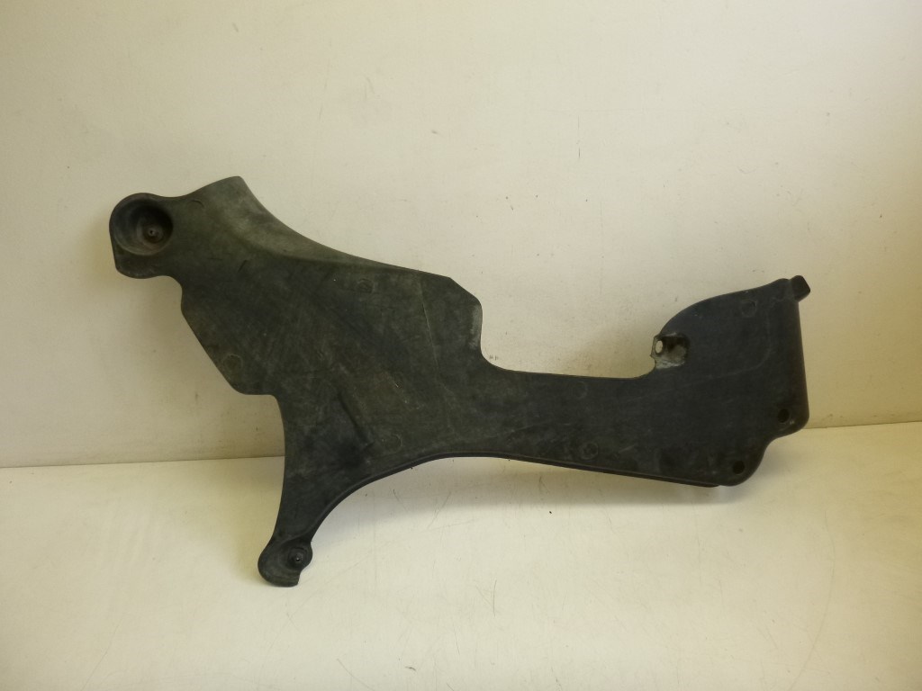 Audi A4 (8E B7) bal hátsó fenéklemeztálca 8E0825219F 1. kép