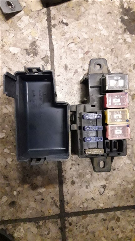 Suzuki Vitara Biztosítéktábla / Relé Tábla 2. kép
