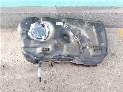 Honda CR-V  üzemanyag tank (üzemanyagtartály) 17495SWY