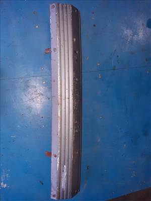 Isuzu Trooper Első Lökhárító