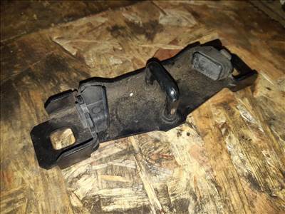 Ford Focus II Csomagtérajtó Zár Ütköző