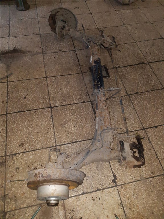 Audi A4 B5 Hátsó Híd Tárcsafékes 1. kép