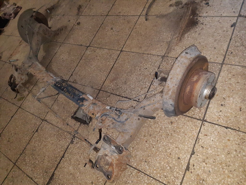 Audi A4 B5 Hátsó Híd Tárcsafékes 2. kép