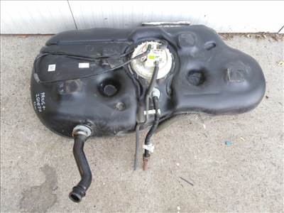 Toyota Prius Plus  üzemanyag tank (üzemanyagtartály) S711147150