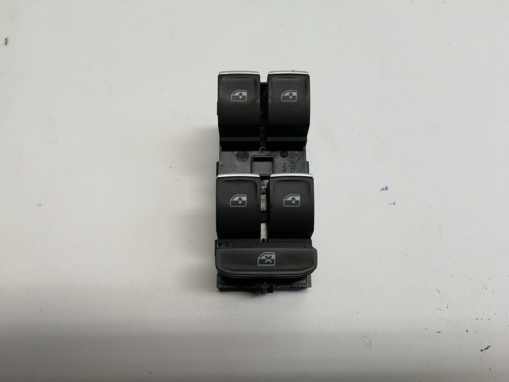 Volkswagen Tiguan bal elsõ ablakemelõ kapcsoló 5G0959857E 1. kép