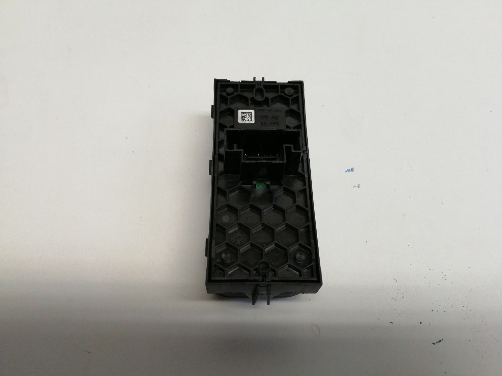 Volkswagen Tiguan bal elsõ ablakemelõ kapcsoló 5G0959857E 2. kép