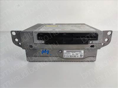 BMW 1 (F20) Navigációs fejegység (6824602, 65126824602, 65129348987, 65129383587, 65129398072, 65126805299, 65126809260, 65126833449, 65122448969, 65129867501, 65128780774, 65128794117, 65128796213, 65128800148, 65128804458, 65128708258, 65128707189, 65128721883, 65128736163, 65128732653, 65129437950, 65129877374, 65129824984, 65125A08159, 65125A0C469, 65125A24037, 65125A28AF2, 65125B34043, 65125B52183)