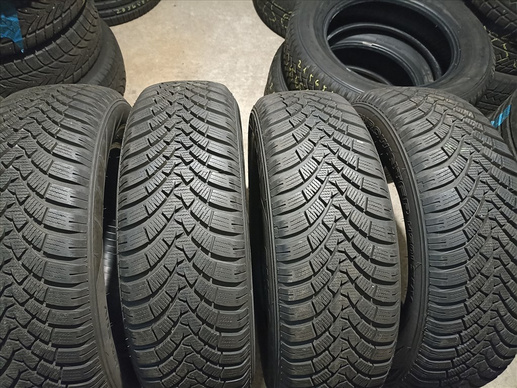  215/6517" újszerű Falken téli gumi gumi 1. kép
