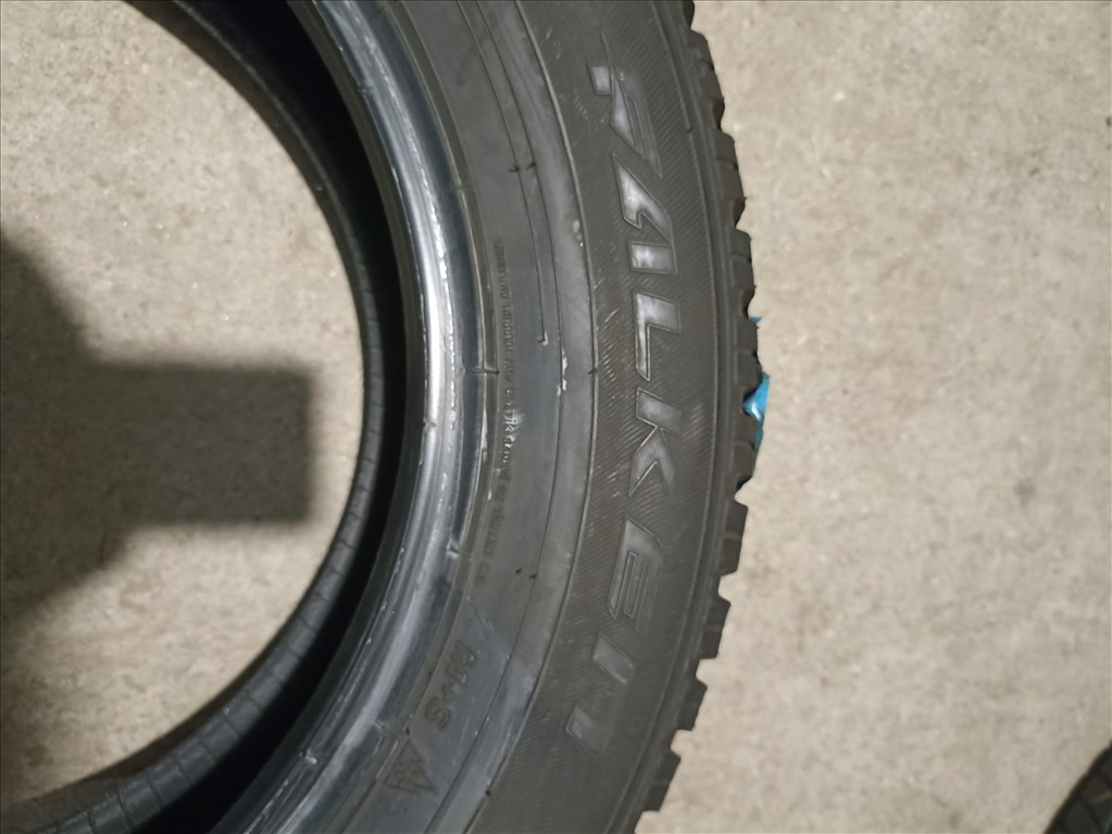  215/6517" újszerű Falken téli gumi gumi 9. kép