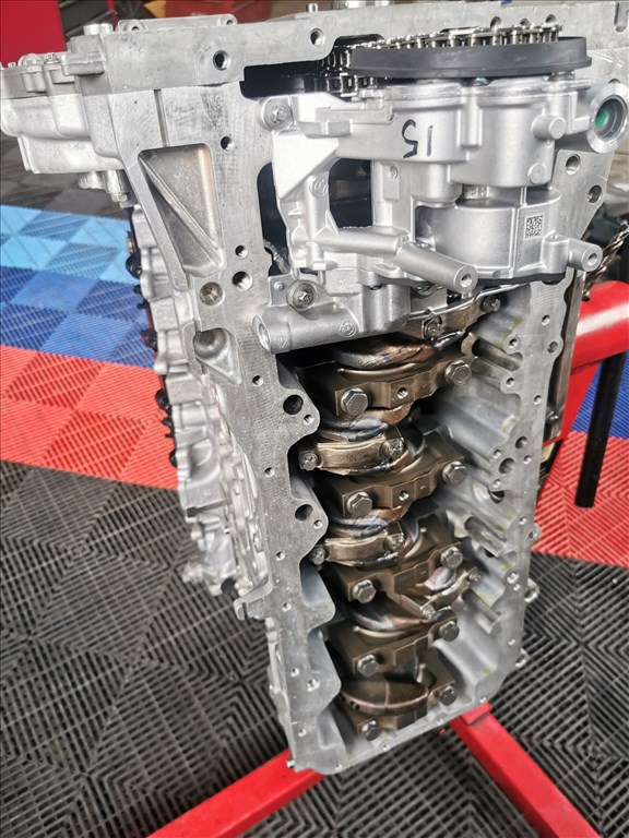 BMW 5-ös sorozat F10/F11 Felújított N57D30A N57D30B N57D30C motorok  4. kép