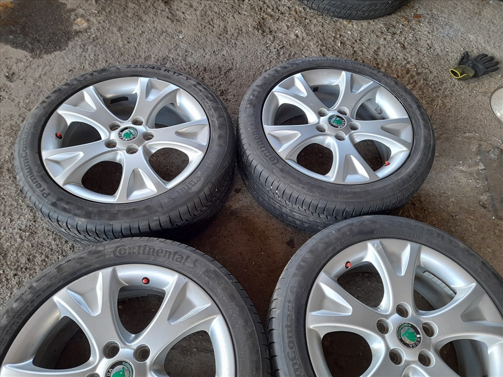  5x112 lyukosztású 7JJ 17" újszerű (gyári felni) alufelni 5. kép