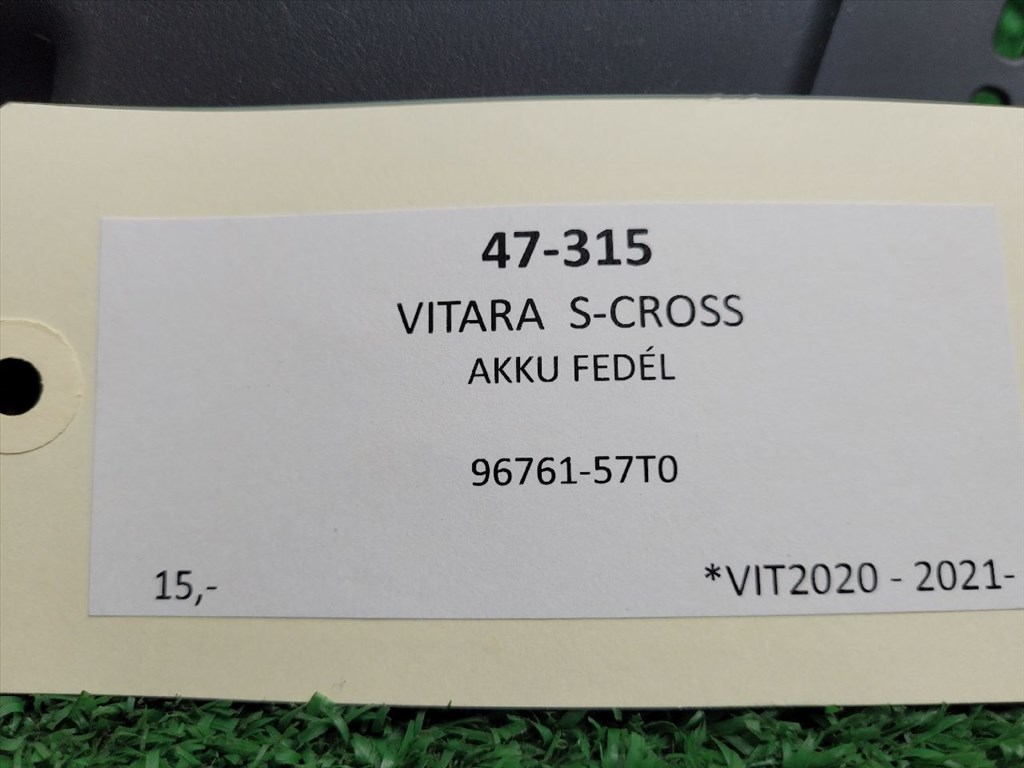 SUZUKI S-CROSS Akkumulátor Fedél 9676157T0 3. kép